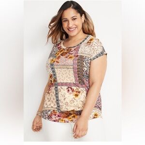 Maurice’s 24/7 tee in a floral and paisley patchwork print cap sleeves size XL